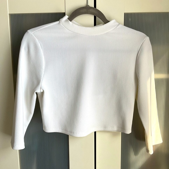Forever 21 White Crop Top - Picture 1 of 2